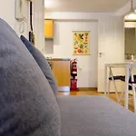Contemporary Apartment In Chiado 1