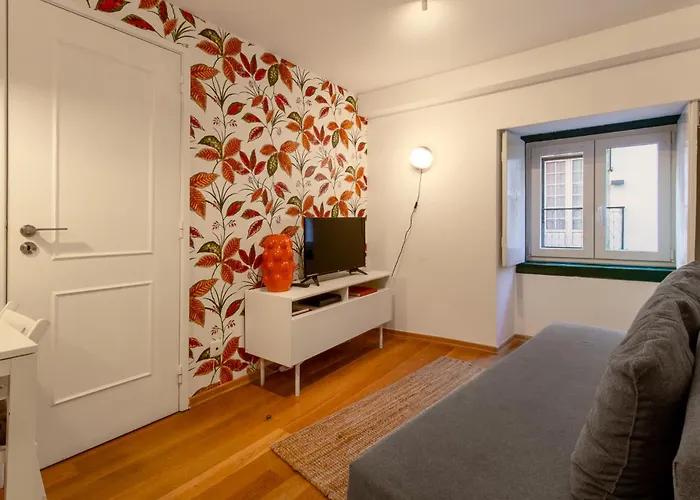 Contemporary Apartment In Chiado 1