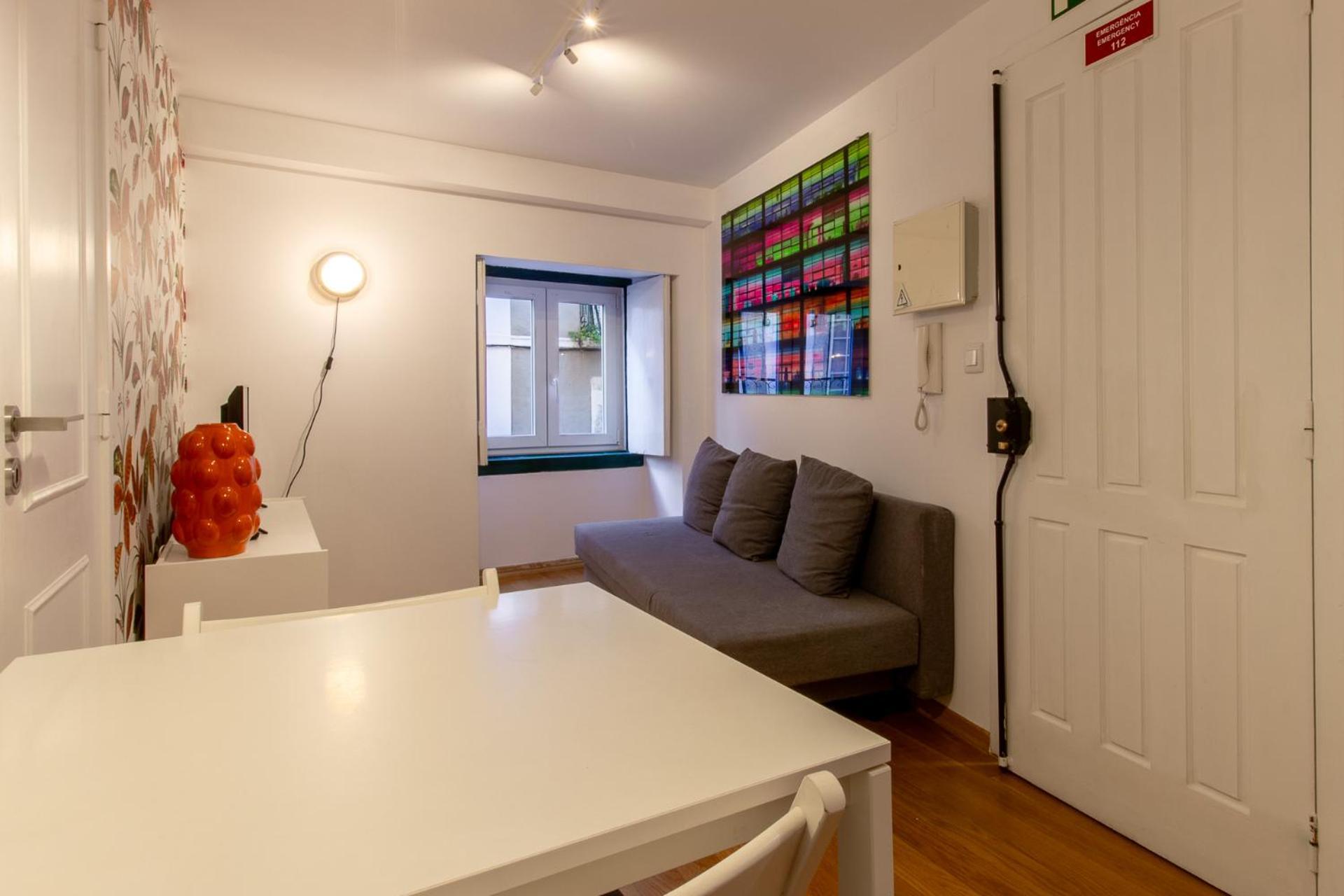 Apartment Contemporary In Chiado 1 Lissabon